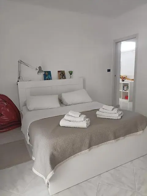 Penthouse In Central Area With Very Large Terrace Lecce
